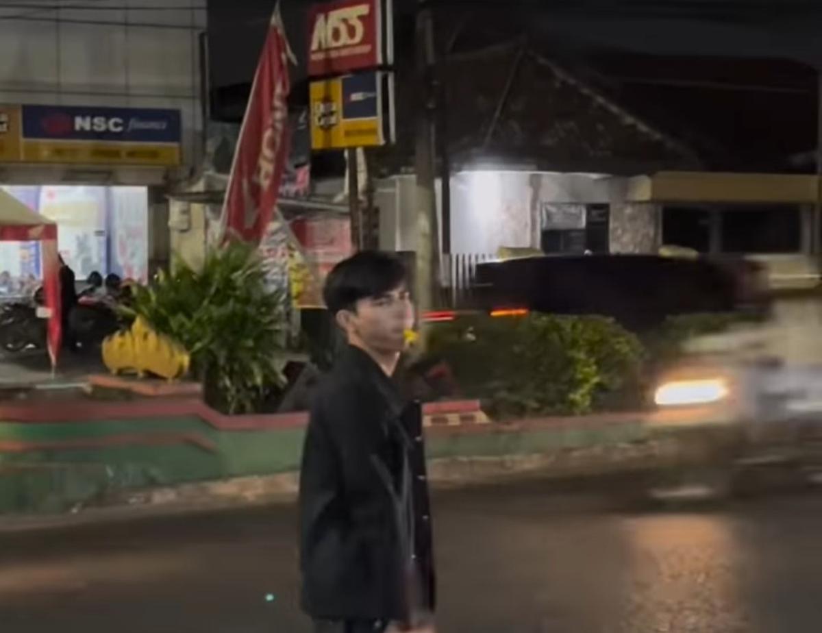 Potret Terbaru Dimas Ahmad jadi Tukang Parkir