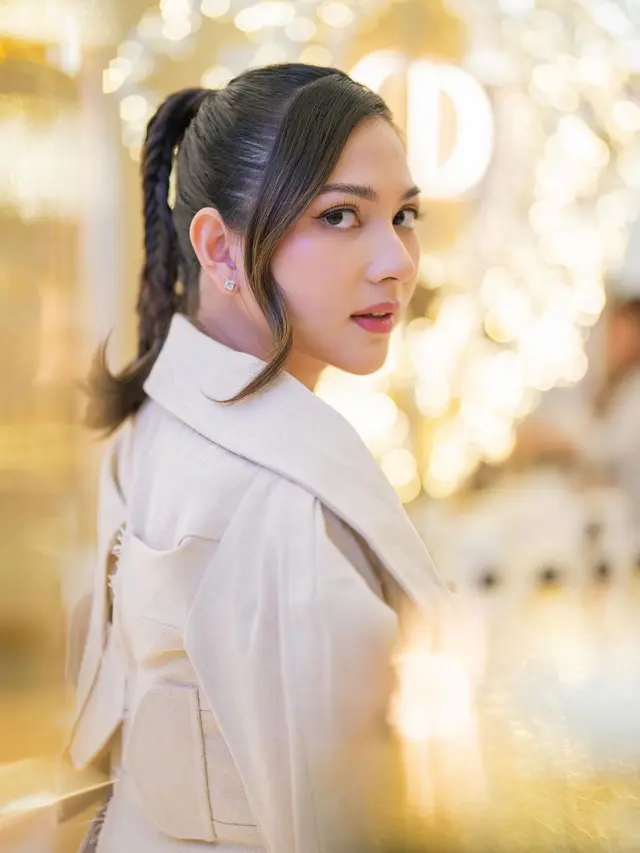 Jessica Mila  [@jscmila]