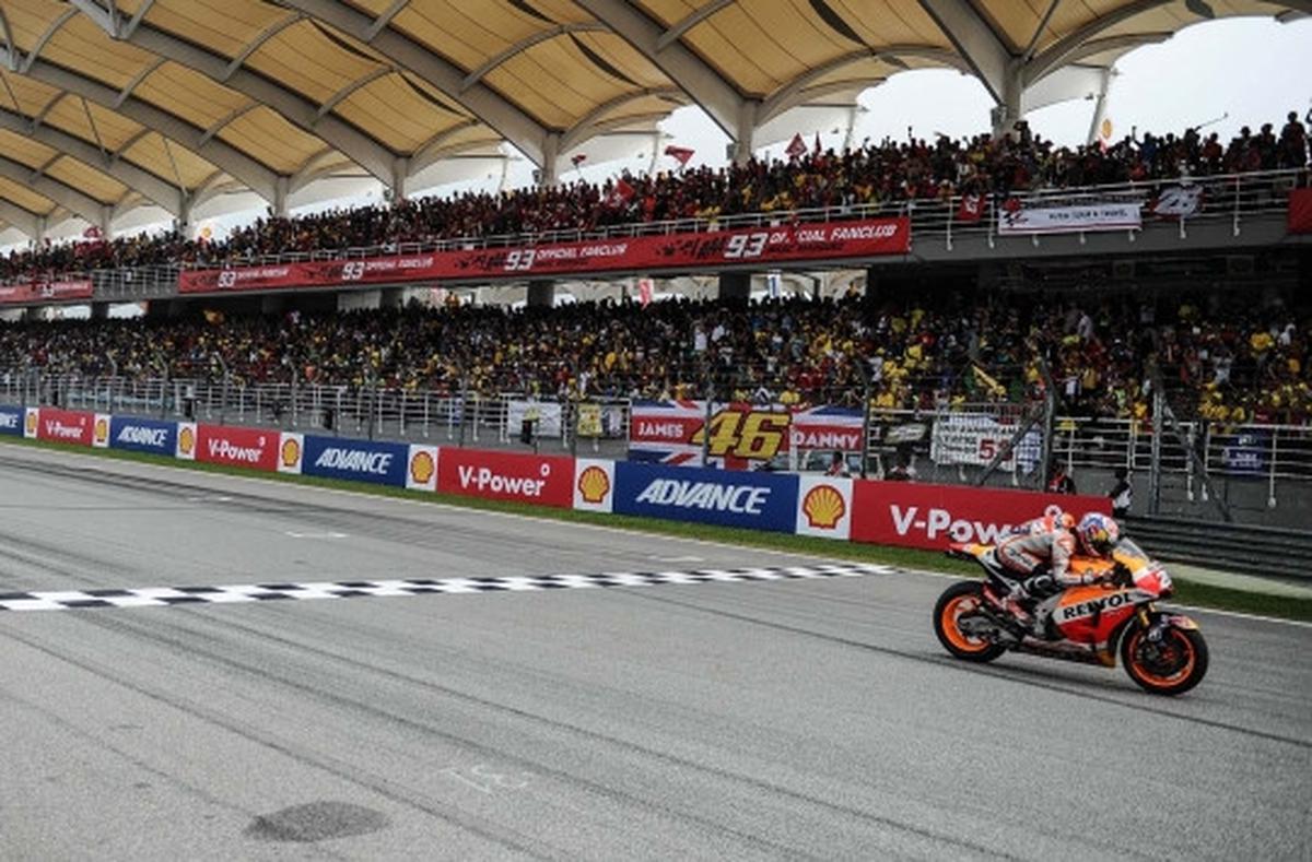 Dani Pedrosa melesat di posisi terdepan MotoGP Malaysia 2015
