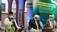 Ketua Umum Partai Golkar Airlangga Hartarto saat menghadiri acara Indonesia Bersholawat dari kediaman Habib Syech bin Abdull Qodir Assegaf di Solo, Jawa Tengah, Sabtu (14/8/2021) malam. (Ist)
