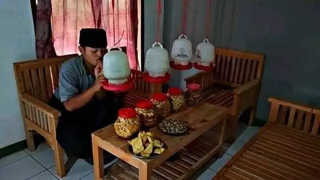 8 Potret Nyeleneh Bocah Ketika Lebaran, Panen Uang THR