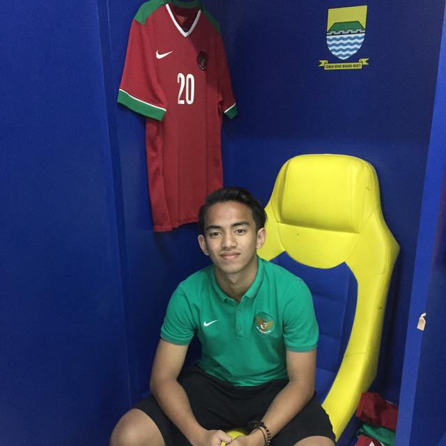 7 Potret Rafid Habibie, Cucu Keponakan B.J Habibie yang Jadi Pemain Sepak Bola