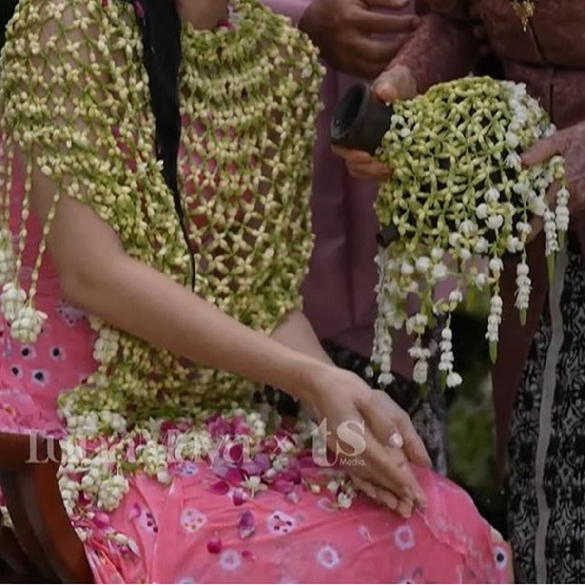 7 Potret Luna Maya di Momen Pecah Kendi Pratolo, Diprediksi Anak Pertamanya Laki-Laki