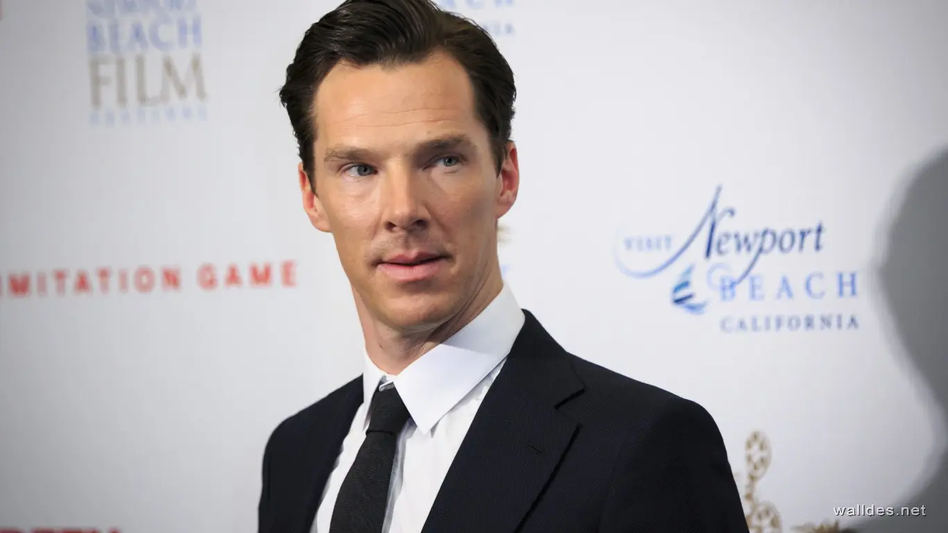 Benedict Cumberbatch (via walldes.net)