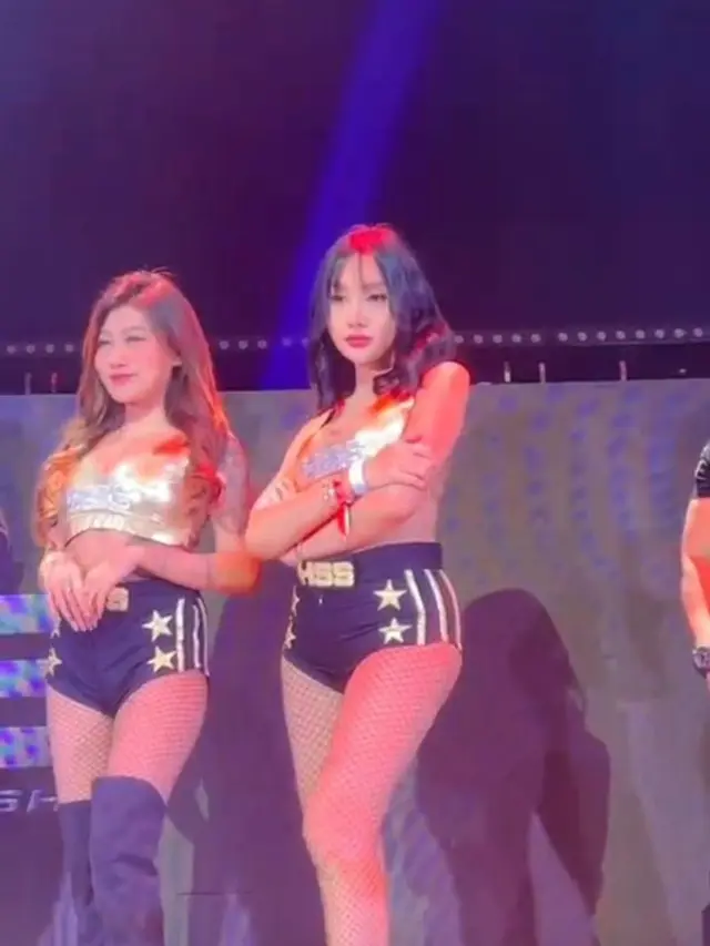6 Gaya Lucinta Luna Jadi Ring Girl Dalam Pertandingan Tinju Seleb Ini Jadi Sorotan