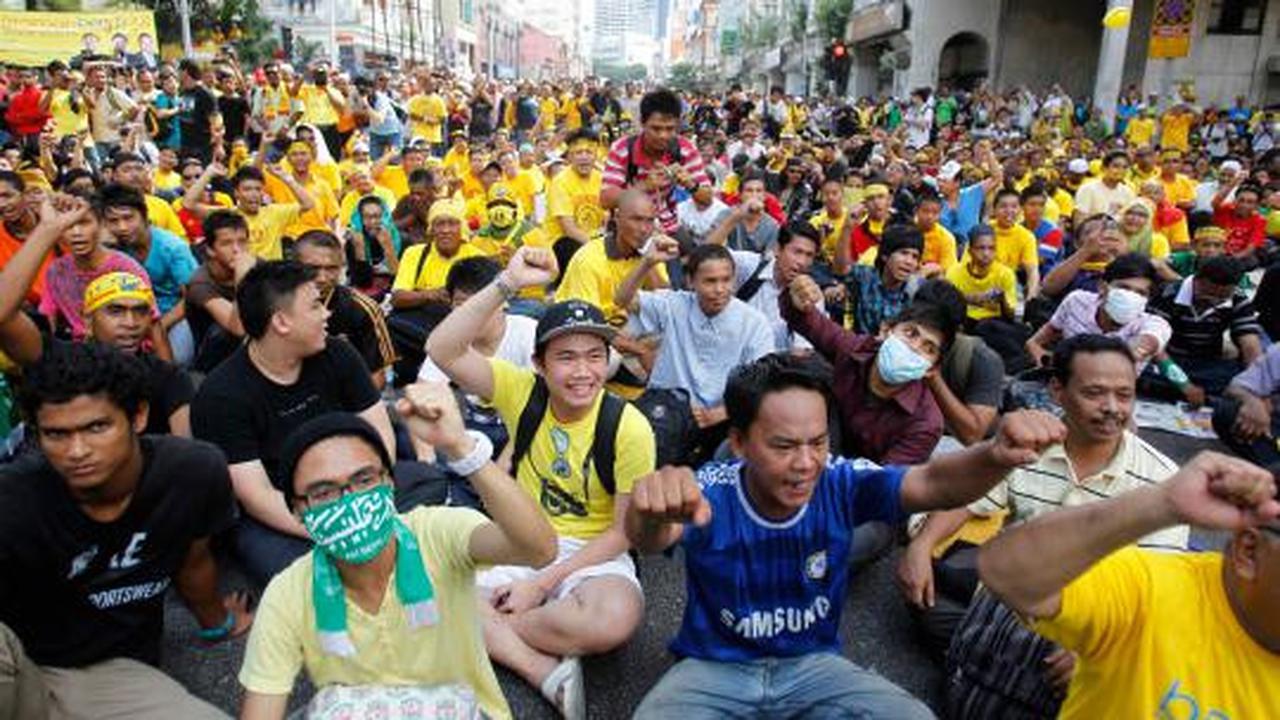 Demo akbar Malaysia rusuh!