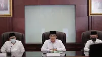 Menag Fahcrul Razi saat jumpa pers, Selasa (2/6/2020) mengumumkan pembatalan Haji 2020. (foto: dokumentasi Kemenag)