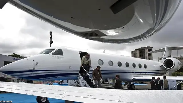 7multipage-jet-131119a.jpg