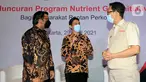 (ki-ka) Direktur PT Bayer Indonesia Kinshuk Kunwar, Kepala Seksi Kesehatan Keluarga Dinkes DKI Jakarta M. Fahrizal A dan Direktur Eksekutif Mercy Corps Indonesia Ade Soekadis berbincang di sela-sela peluncuran Program Nutrient Gap Initiative di Jakarta, Kamis (29/04/2021). (Liputan6.com/HO/Bon)