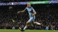 Ekspresi pemain Manchester City, Pablo Zabaleta, setelah mencetak gol pertama ke gawang Watford. (Reuters/Phil Noble)