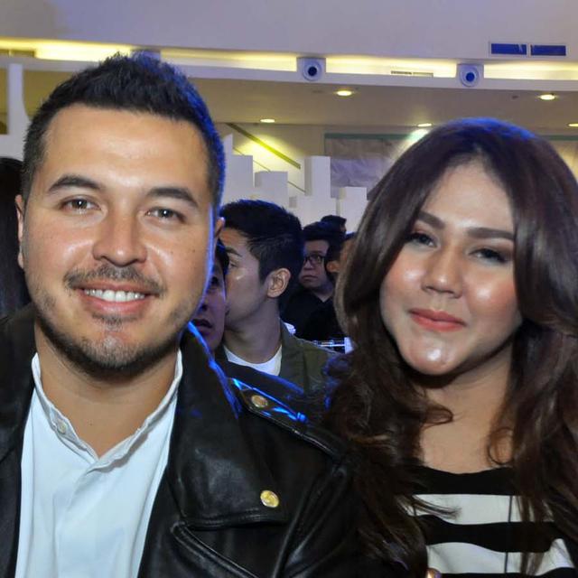 5 Potret Keromantisan Sissy Priscillia Dan Rifat Sungkar News Entertainment Fimela Com