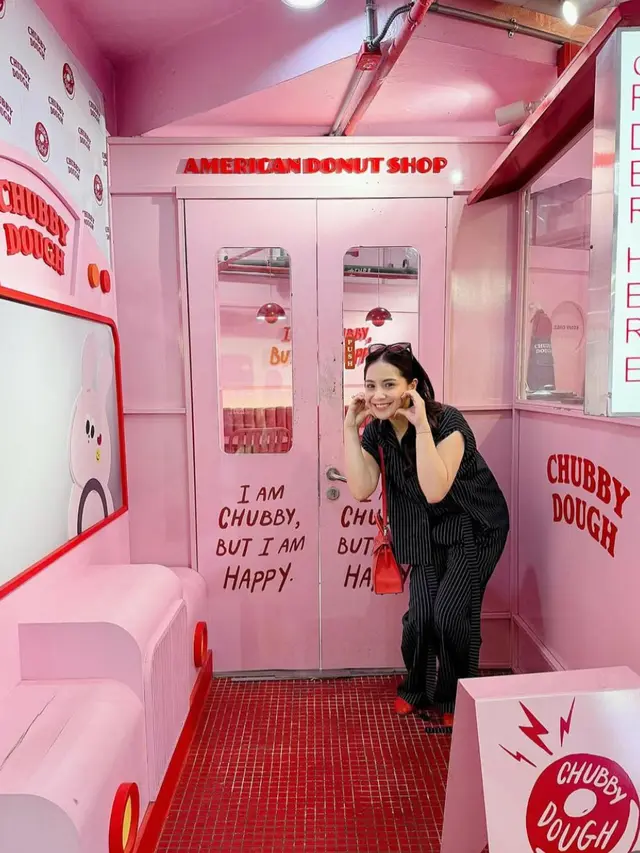 Potret Nagita Slavina di Bangkok (credit: https://www.instagram.com/raffinagita1717/)