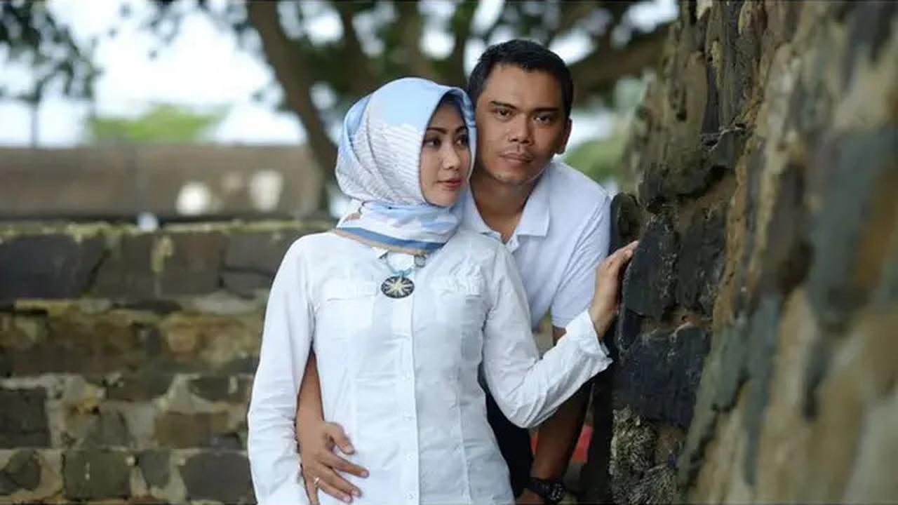 7 Potret Ira Swara Ungkap Suaminya Jadi Tukang Ojek, Tak Gengsi Ngontrak