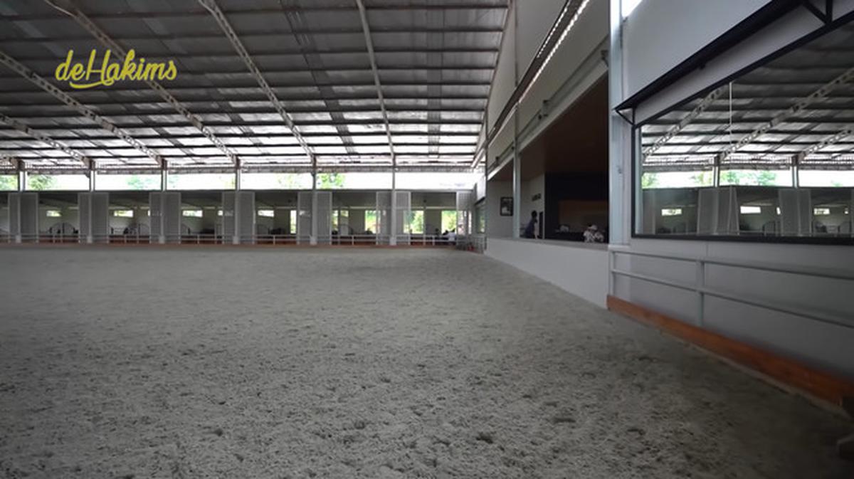8 Potret Stable Kuda Nabila Syakieb yang Modern dengan Fasilitas Mewah