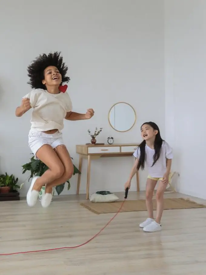 6 Aktivitas Menyenangkan untuk Isi Liburan Sekolah Anak di Rumah