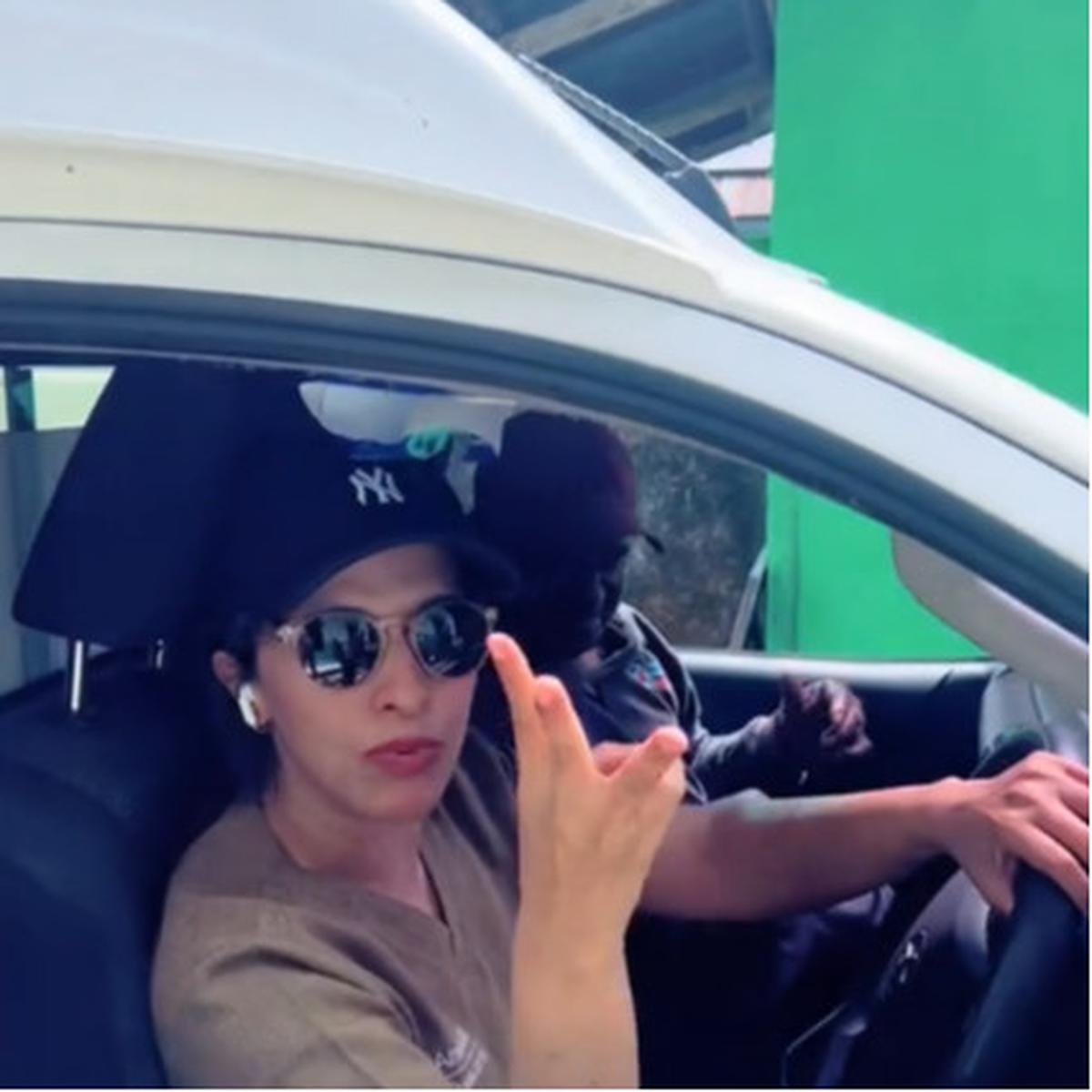 Viral Momen Dokter Setir Mobil Ambulan untuk Jemput Dua Pasiennya yang Hamil, Aksinya Banjir Pujian Warganet