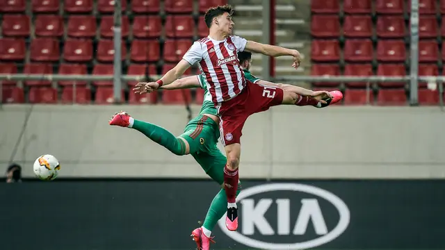Dibeli dari Olympiakos, Begini Aksi Bek Rekrutan Baru Liverpool
