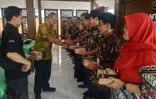 Warga Banyumas Sambut Gembira Pembagian Set Top Box (STB) oleh Grup SCM/EMTEK
