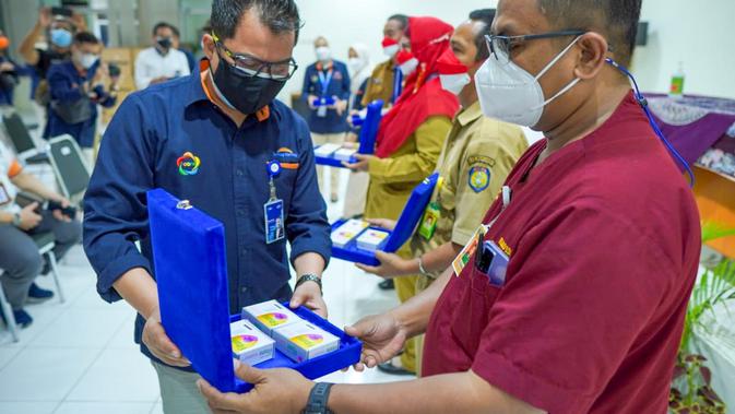 Kimia Farma Pasok Vitamin hingga Suplemen ke Tenaga Kesehatan - Vimarsana News