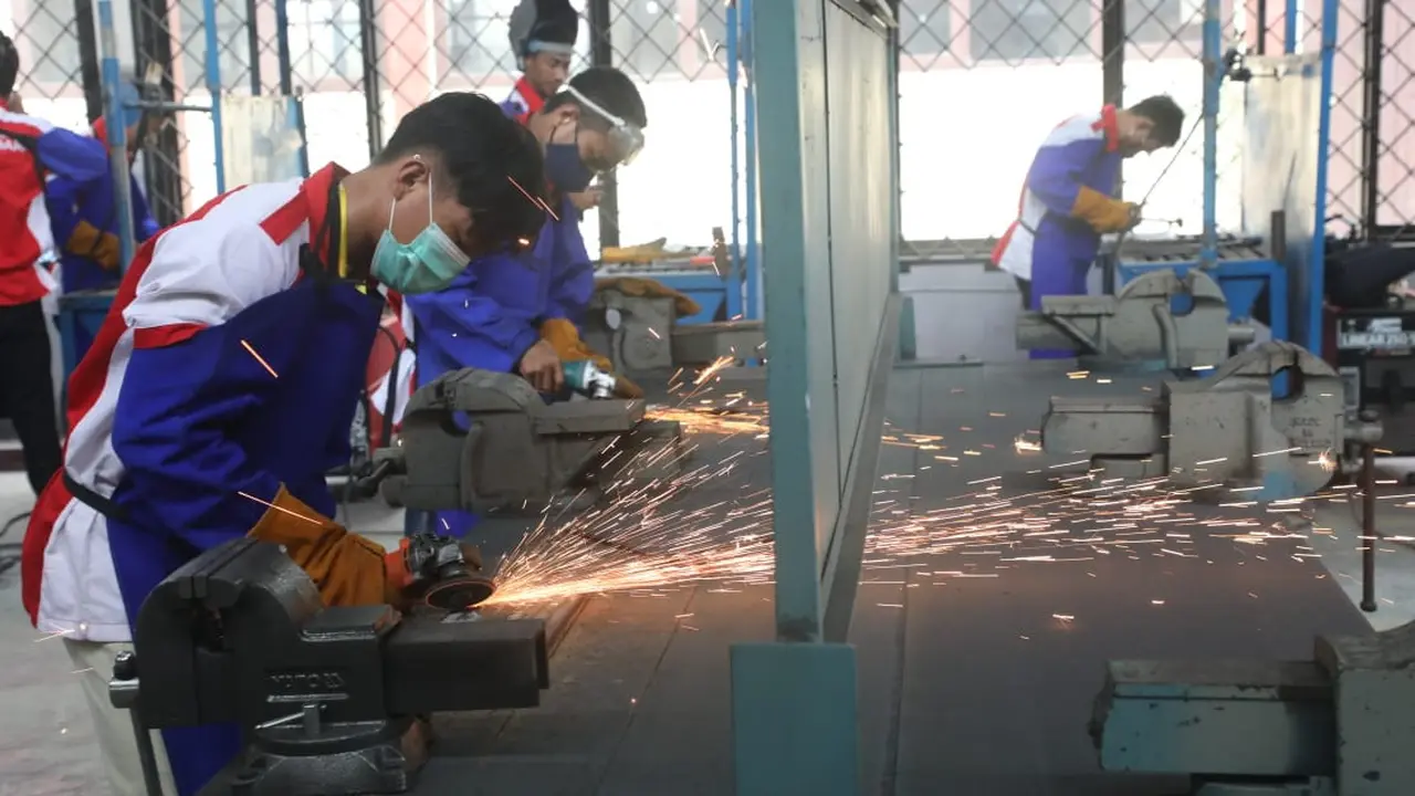 Balai Latihan Kerja (BLK) Kendari mendapat tambahan lahan seluas 4,58 hektare dari Pemerintah Provinsi Sulawesi Tenggara