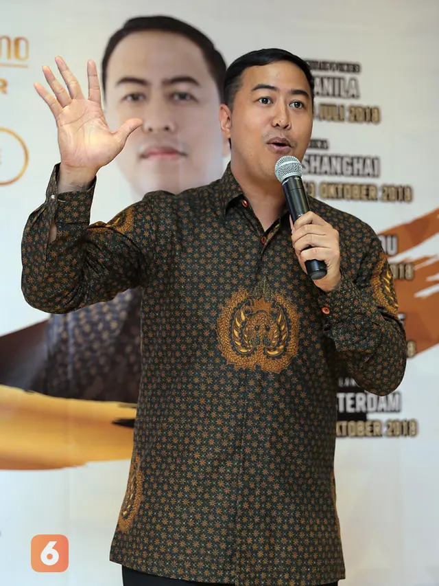 [Bintang] Pandji Pragiwaksono