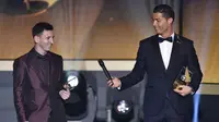 Messi saat berada di Gala Ballon d'Or dengan Ronaldo (AFP)