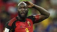 Namun nyatanya Romelu Lukaku yang datang ke Piala Dunia 2022 Qatar masih dalam kondisi cedera sehingga tak lagi menjadi pilihan utama, tak mampu mencetak satu gol pun dalam 2 laga yang diikutinya. Belgia pun tersingkir di fase grup setelah hanya menempati posisi ketiga Grup F di bawah Maroko dan Kroasia. Tidak seperti tiga pemain di atas, Romelu Lukaku kemungkinan masih bisa bermain di Piala Dunia berikutnya karena saat ini masih berusia 29 tahun. (AP Photo/Francisco Seco)