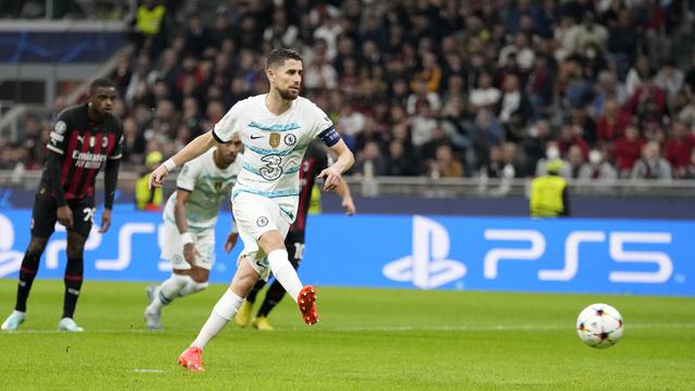 Foto: Momen Kartu Merah Fikayo Tomori yang Jadi Biang Keladi Kekalahan Back to Back Milan dari Chelsea di Liga Champions