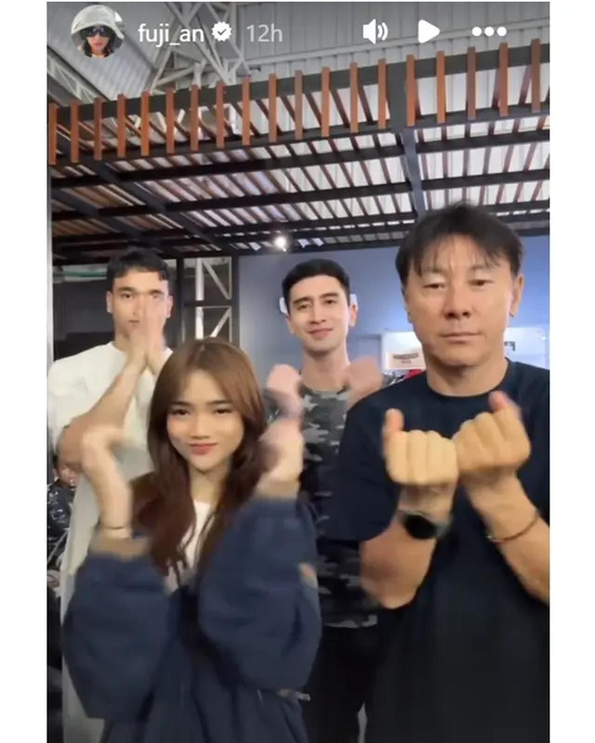 7 Potret Fuji dan Verrell Olahraga Bareng Shin Tae-yong, Diajari Tren Velocity