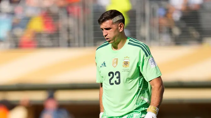 Chelsea Sepakat Datangkan Emiliano Martinez dari Aston Villa