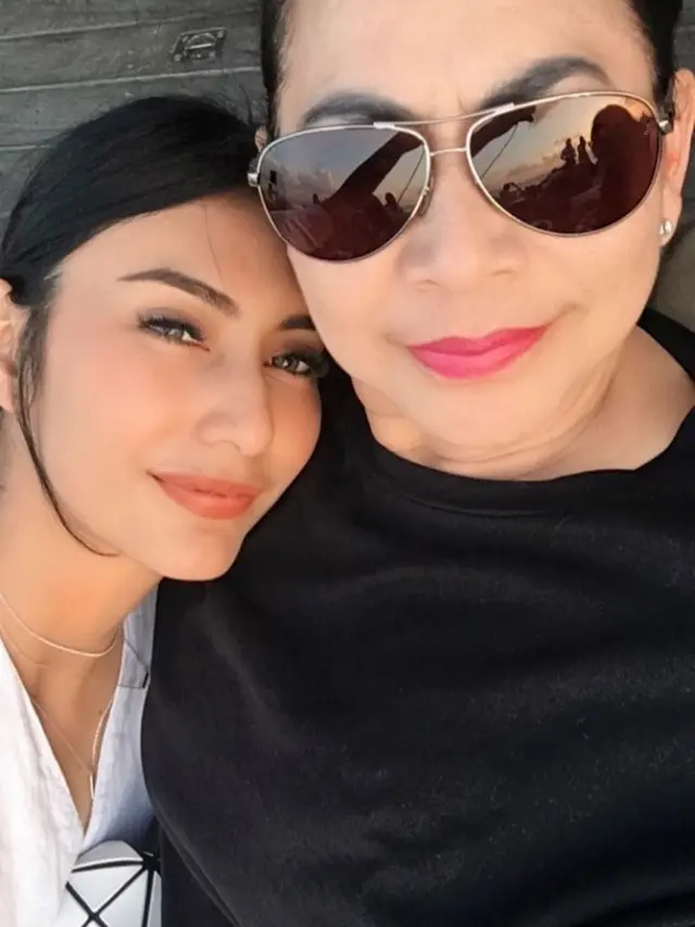 Mama Tyas Mirasih meninggal dunia, ini kenangan sang aktris bareng Hedy Elias (Foto: instagram tyasmirasih)
