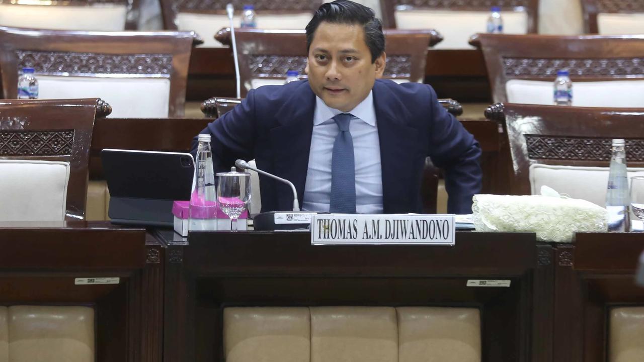 FOTO: Thomas Djiwandono Paparkan Strategi GERAK di Uji Kelayakan Deputi Gubernur BI