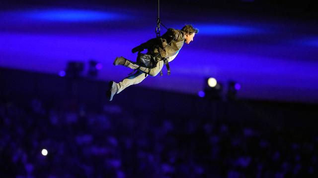 Aksi Spektakuler Tom Cruise Warnai Kemeriahan Upacara Penutupan Olimpiade Paris 2024