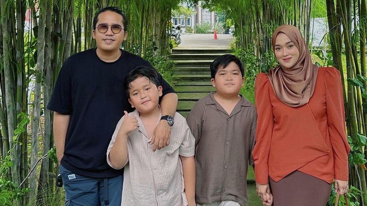 Selalu Kompak Meski Sudah Cerai, Potret Ririe Fairus & Ayus Rayakan Ultah Anak Bersama - Beberkan Fakta Soal Mantan Suami