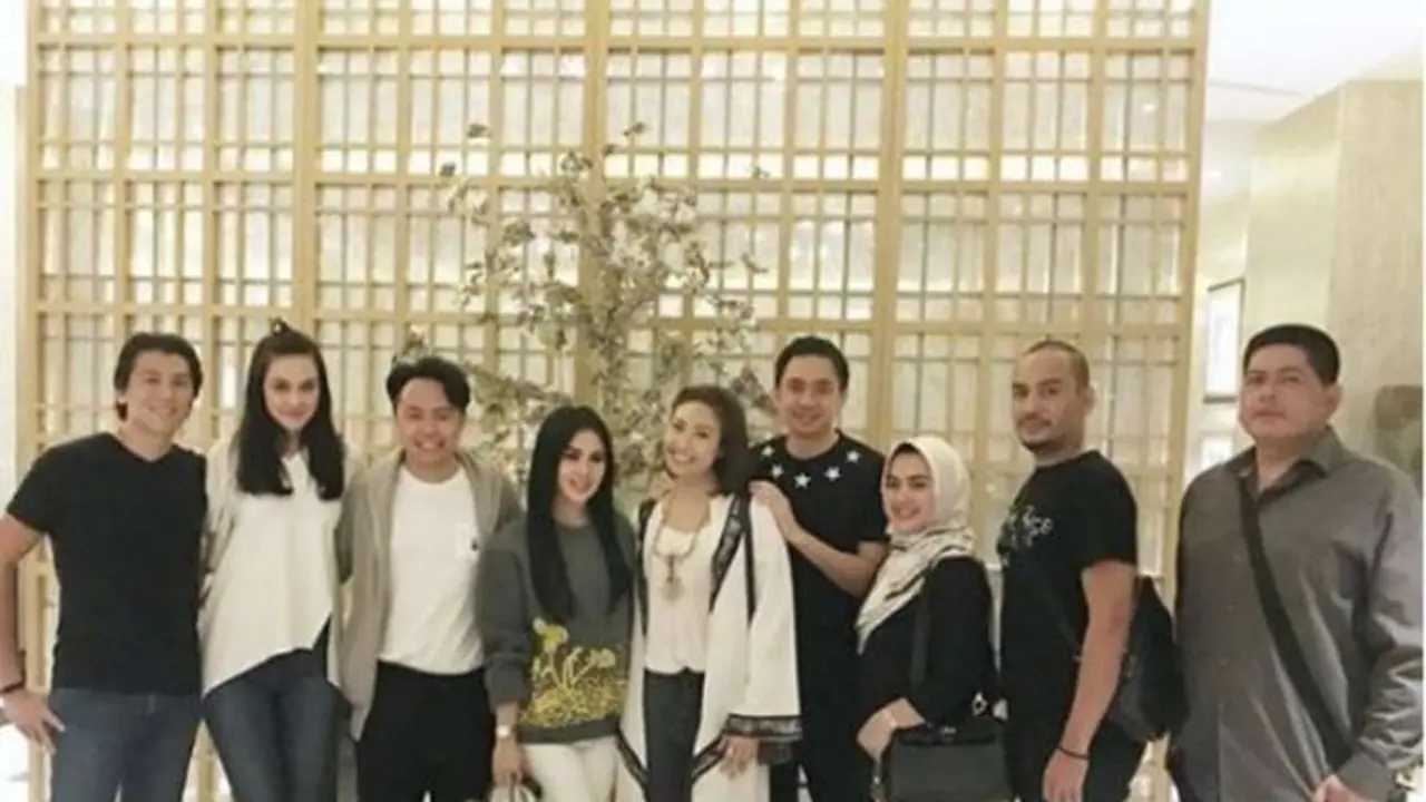 Luna Maya-Syahrini