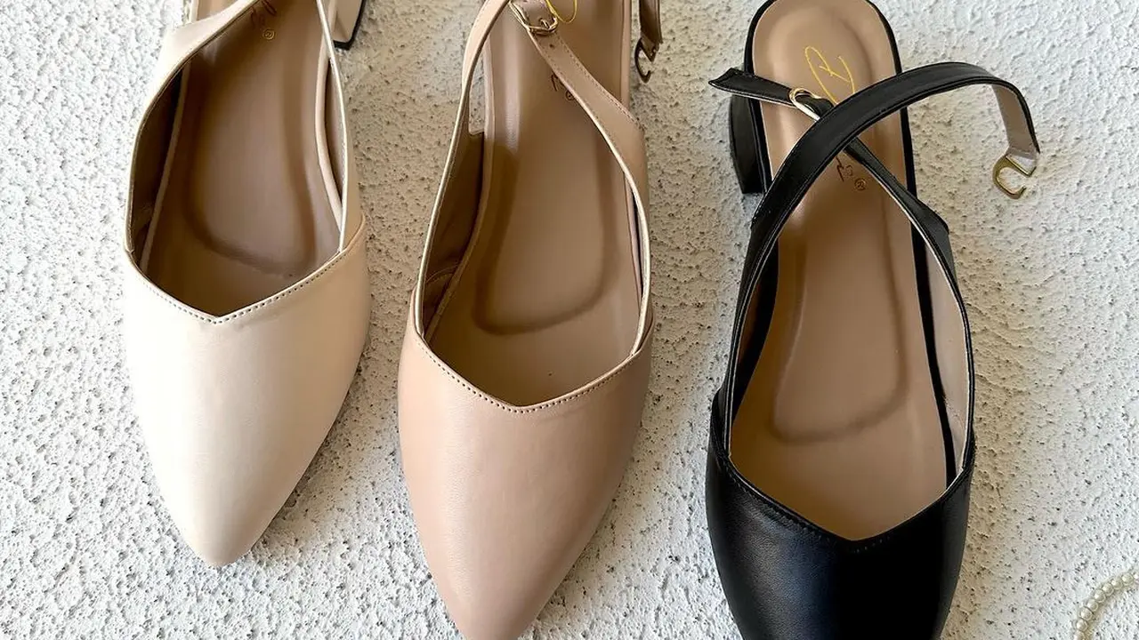 Membanggakan! UMKM Sepatu dan Sandal Asal Bogor Ini Sabet Penghargaan di Shopee Super Awards 2023