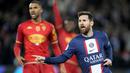 Lionel Messi yang baru kembali dari libur panjang setelah ajang Piala Dunia 2022 langsung tancap gas dengan menjadi sosok bintang pertandingan sekaligus mampu menyumbang satu gol untuk kemenangan PSG. (AP Photo/Francois Mori)