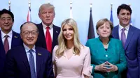 Ivanka Trump saat menghadiri diskusi panel berjudul "Launch Event Women's Entrepreneur Finance Initiative" selama KTT G20 di Hamburg, Jerman utara, pada 8 Juli 2017. (AFP Photo/Pool/Michael Kappeler)