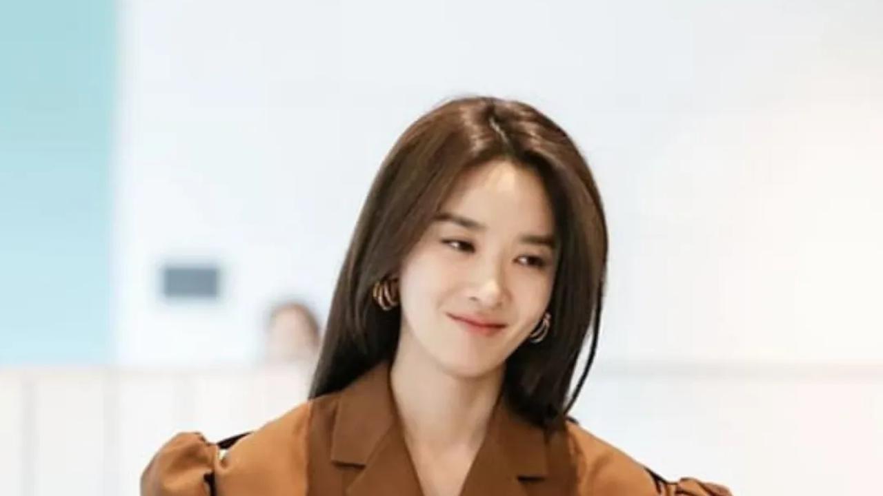 10. Sering Disebut Mirip Sandara Park