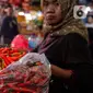 Cabai rawit dijual di Pasar Kebayoran, Jakarta, Selasa (7/3/2023). Harga cabai rawit merah di DKI Jakarta terpantau naik sudah menembus Rp 100 ribu per kilogram. (Liputan6.com/Angga Yuniar)