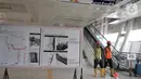 Aktivitas pekerja di Stasiun Light Rail Transit (LRT) Cibubur, Harjamukti, Depok, Minggu (13/10/2019). Progres pembangunan Stasiun LRT Cibubur baru mencapai 60 persen dan ditargetkan rampung serta diuji coba pada November 2019. (merdeka.com/Iqbal S. Nugroho)