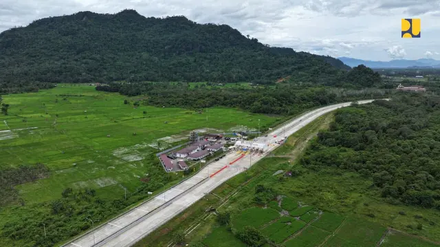 Jalan Tol Padang-Sicincin