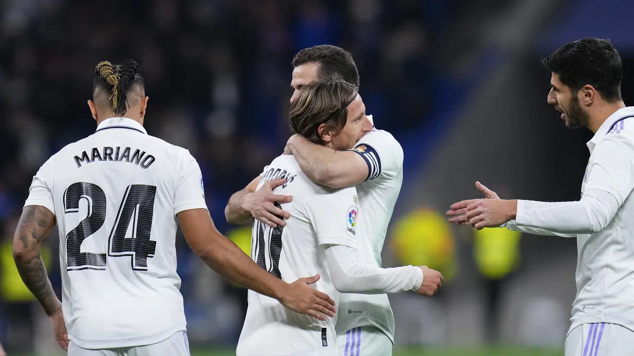 Karim Benzema Cetak Dua Gol, Real Madrid Menang Telak Atas Elche di La Liga