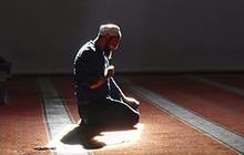 Catat! Ini Batas Sholat Isya & Ibadah Fardhu Lainnya, Jangan Sampai Terlewat