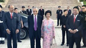 Siti Hasmah, Istri Mahathir Mohamad Tutup Usia di 100 Tahun