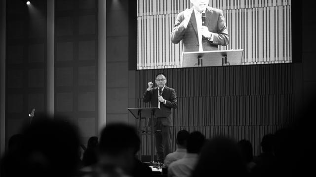 Ilustrasi memberikan sambutan