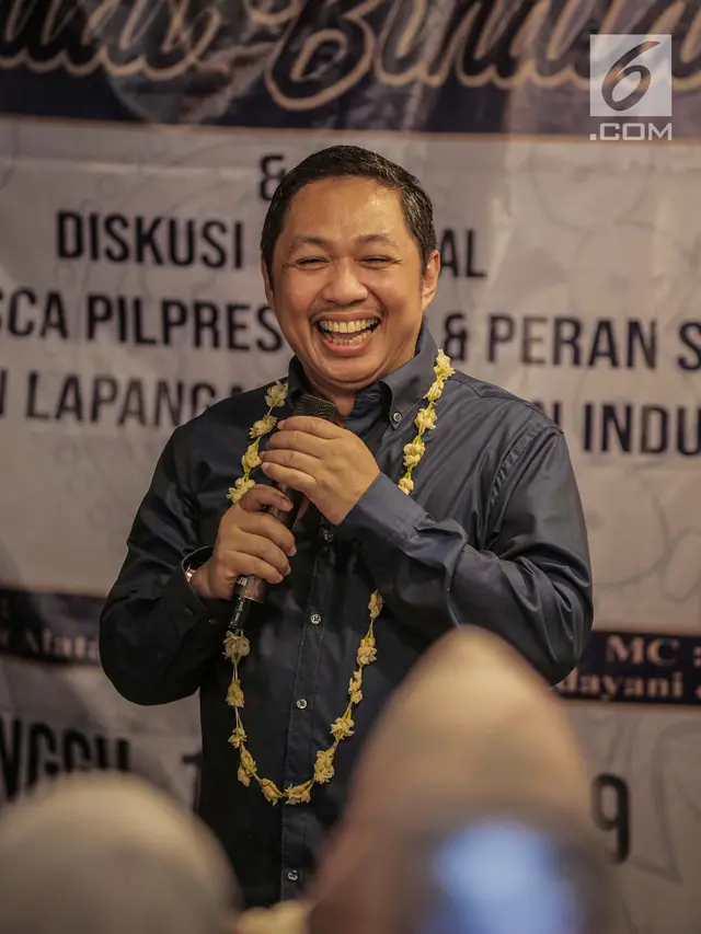 Diskusi Milenial Bareng Sandiaga Uno dan Anis Matta