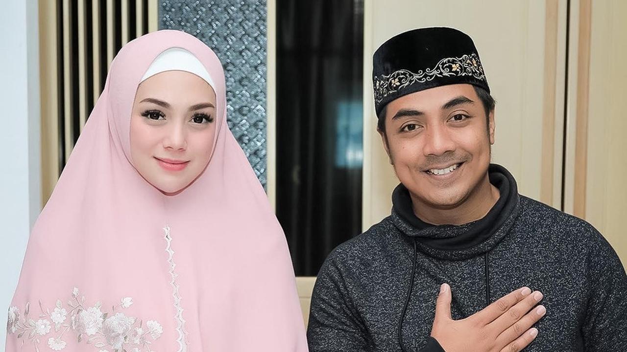 Umi Pipik Mengaku Tidak Tahu Celine Menjadi Mualaf