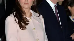 Kate Middleton saat menghadiri Commonwealth Observance di Westminster Abbey, London pada 9 Maret 2015. (AFP Photo/John Stillwell)