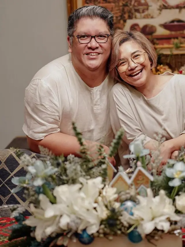 Ruth Sahanaya bersama suaminya